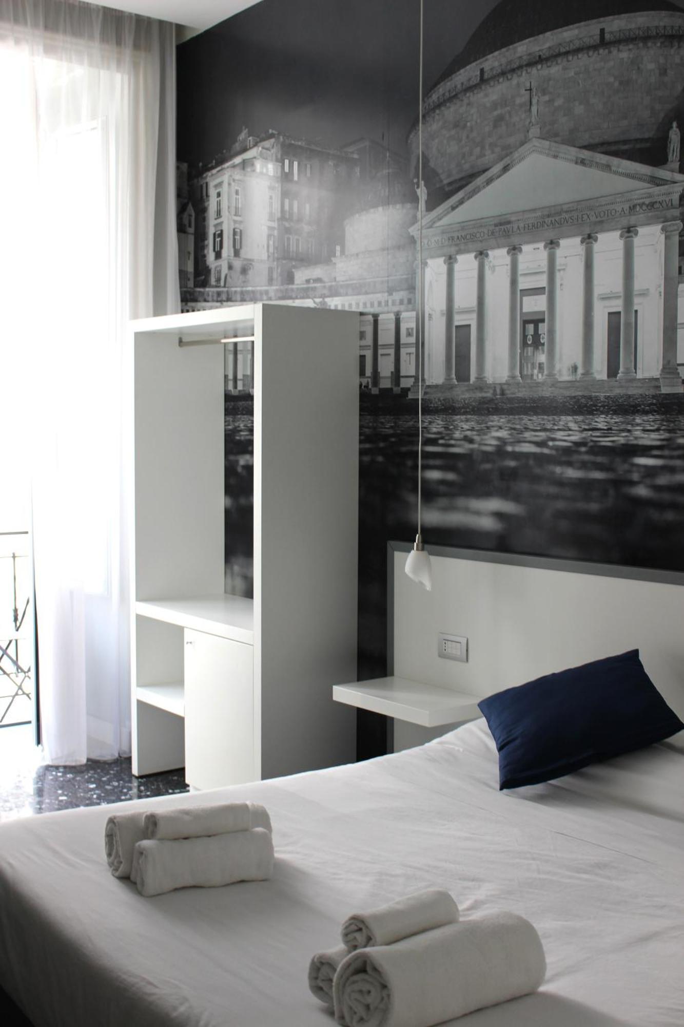 Beverello Rooms Неаполь Экстерьер фото